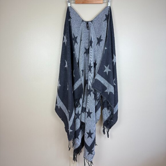 Torrid Reversible Star Poncho / Ruana – One Size – Tassel Fringe, Cozy Knit - Picture 1 of 3